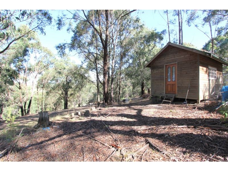 4 Gilfedder Terrace, Mirboo North VIC 3871
