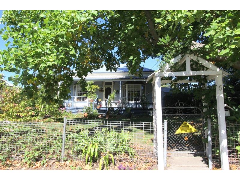 6 Ridgway, Mirboo North VIC 3871