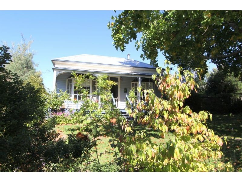 6 Ridgway, Mirboo North VIC 3871