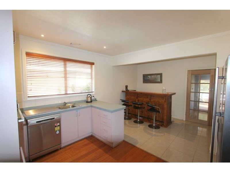 12 Peacock Street, Mirboo North VIC 3871