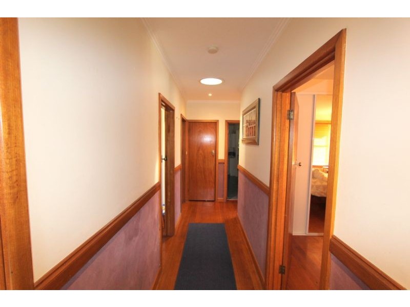 12 Peacock Street, Mirboo North VIC 3871