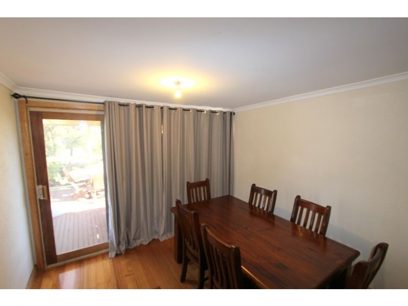 12 Peacock Street, Mirboo North VIC 3871