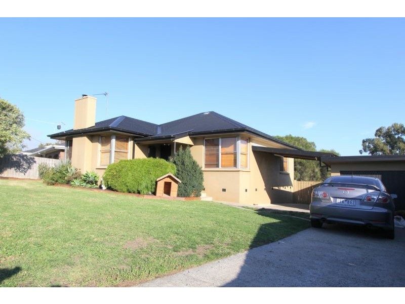 12 Peacock Street, Mirboo North VIC 3871