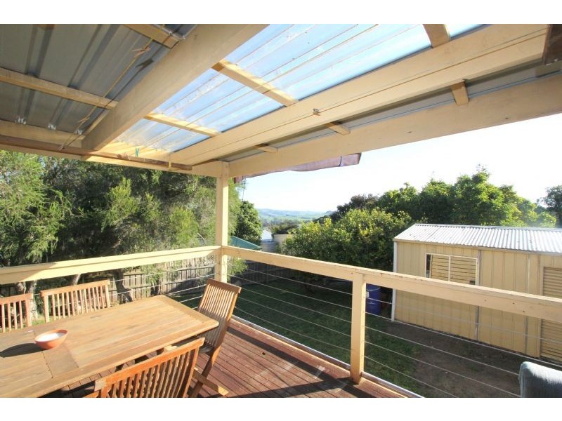 12 Peacock Street, Mirboo North VIC 3871