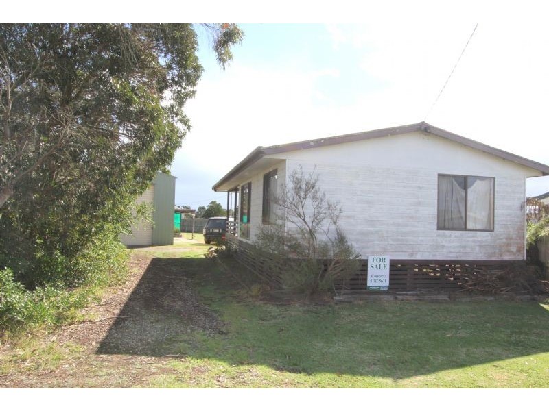 5 O’Brien Crescent, Mcloughlins Beach VIC 3874