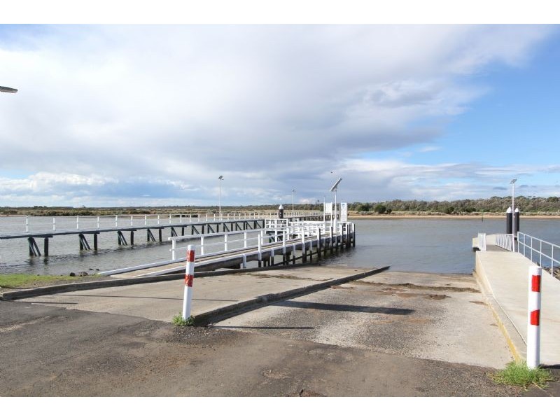 5 O’Brien Crescent, Mcloughlins Beach VIC 3874