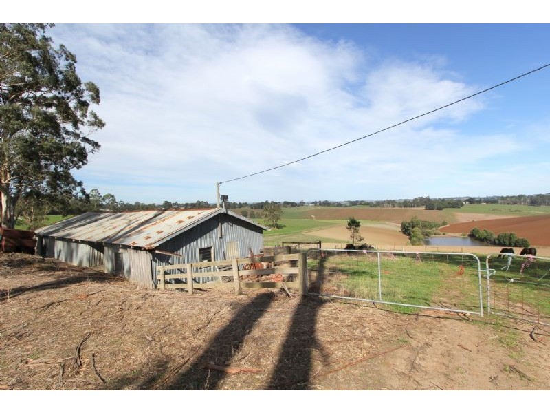 81 Wembridges Road, Mirboo North VIC 3871
