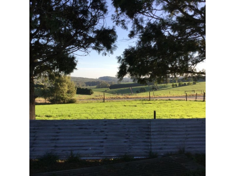 2915 Grandridge Road, Hallston VIC 3953