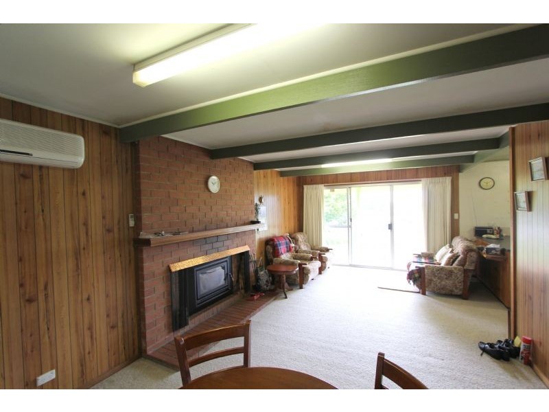 2 Mechanics Street, Boolarra VIC 3870