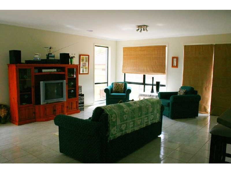 26 Leonard Drive, Drysdale VIC 3222