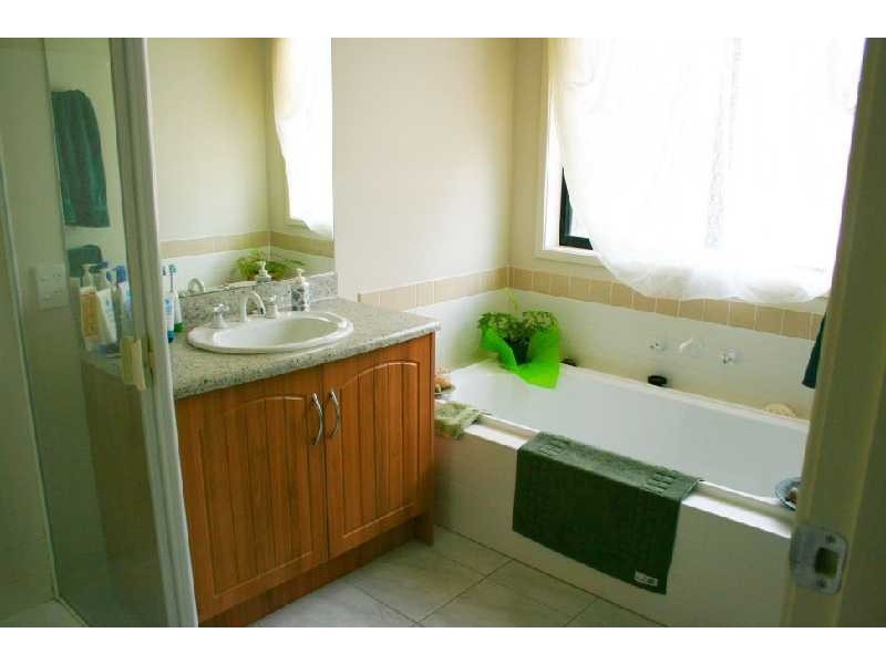 26 Leonard Drive, Drysdale VIC 3222