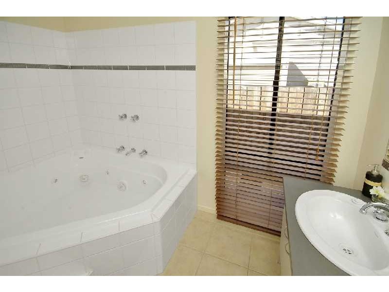 10 Glengarry Court, Drysdale VIC 3222