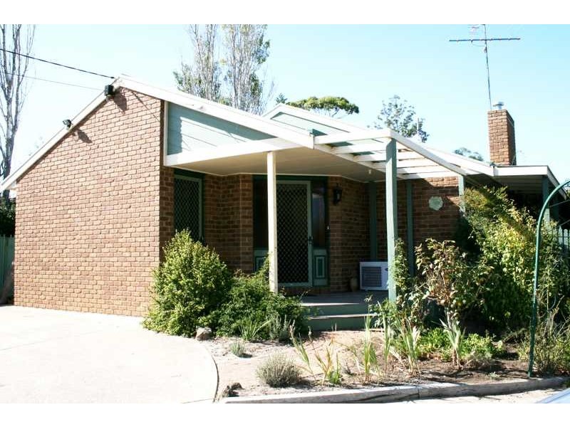 8 Clifton Street, Clifton Springs VIC 3222