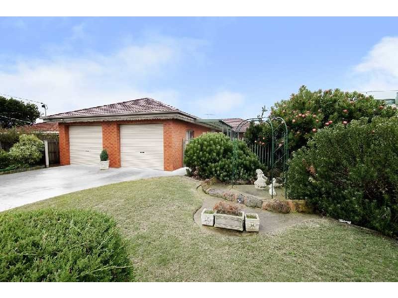 11 Carapooka Avenue, Clifton Springs VIC 3222