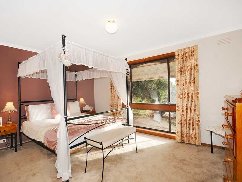 34 Maraboora Avenue, Clifton Springs VIC 3222