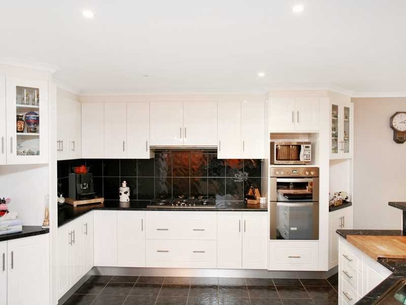 18 Marsh Court, Drysdale VIC 3222