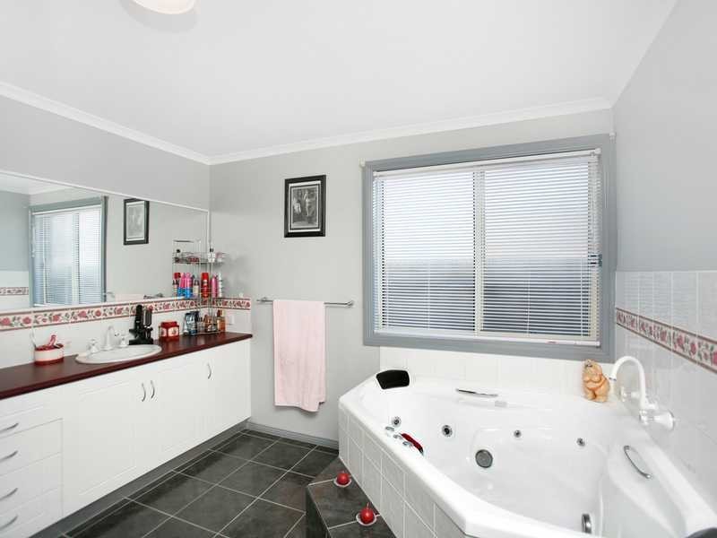 18 Marsh Court, Drysdale VIC 3222