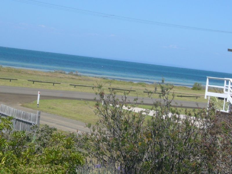 27 Whiting Avenue, Indented Head VIC 3223