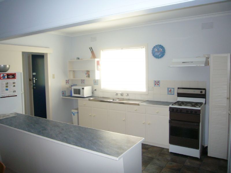 27 Whiting Avenue, Indented Head VIC 3223