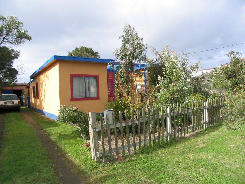 3 Seaview Avenue, St Leonards VIC 3223