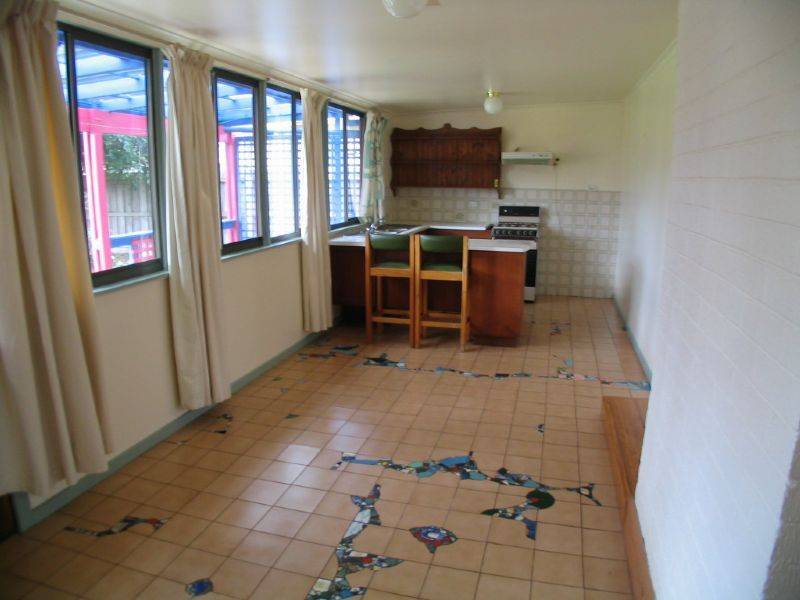 3 Seaview Avenue, St Leonards VIC 3223