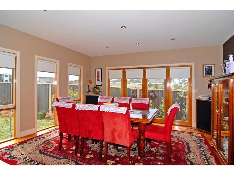 3 Calk Terrace, St Leonards VIC 3223