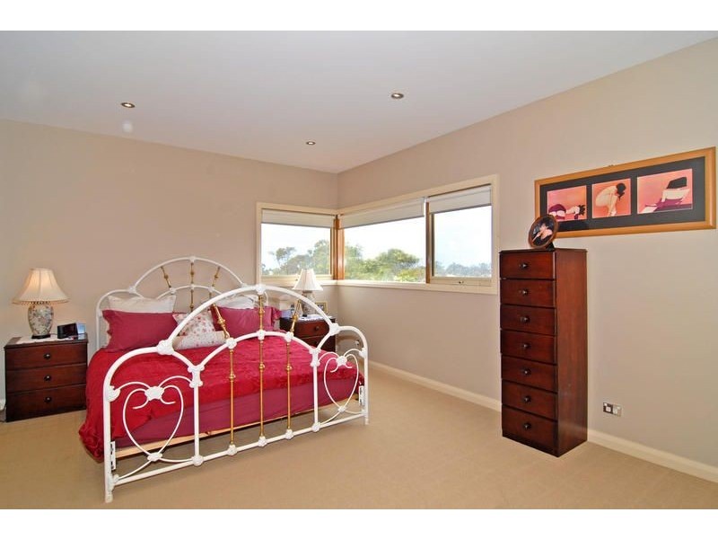 3 Calk Terrace, St Leonards VIC 3223