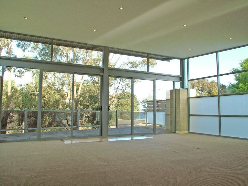 Indented Head VIC 3223