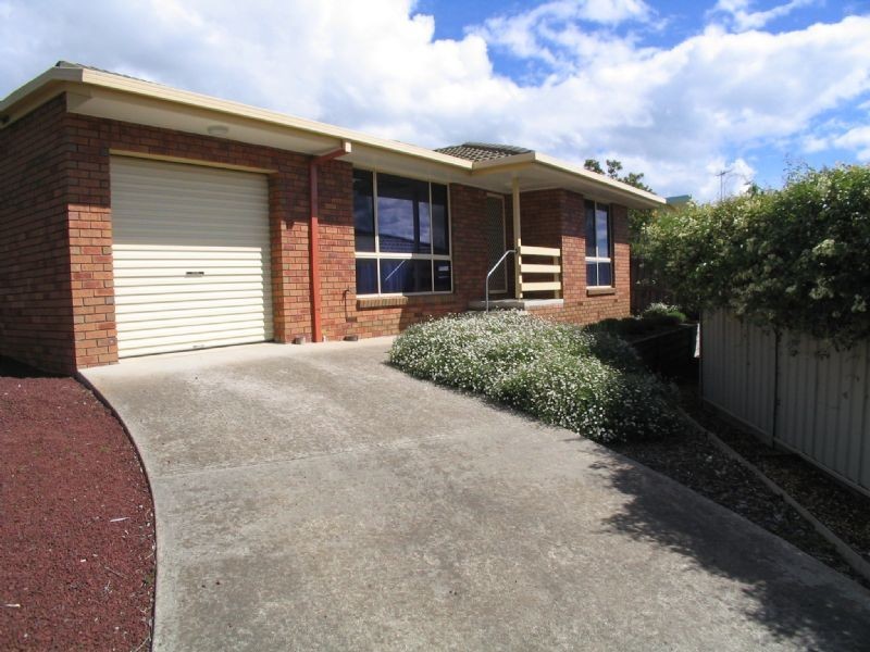 2/63 Geelong Road, Portarlington VIC 3223