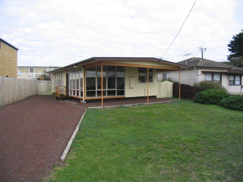 228 The Esplanade, Portarlington VIC 3223