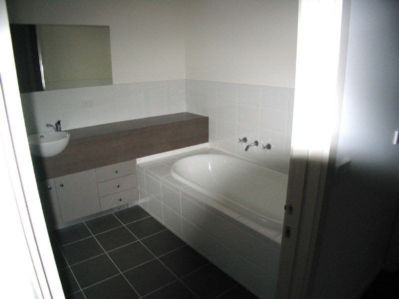 1/40 Simpson, Portarlington VIC 3223