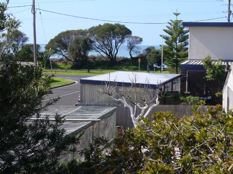 16 Second Ave, St Leonards VIC 3223