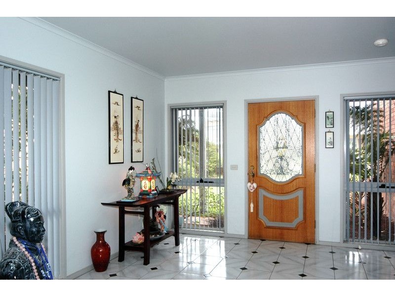 Indented Head VIC 3223