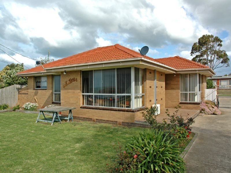 33 The Esplanade, Portarlington VIC 3223