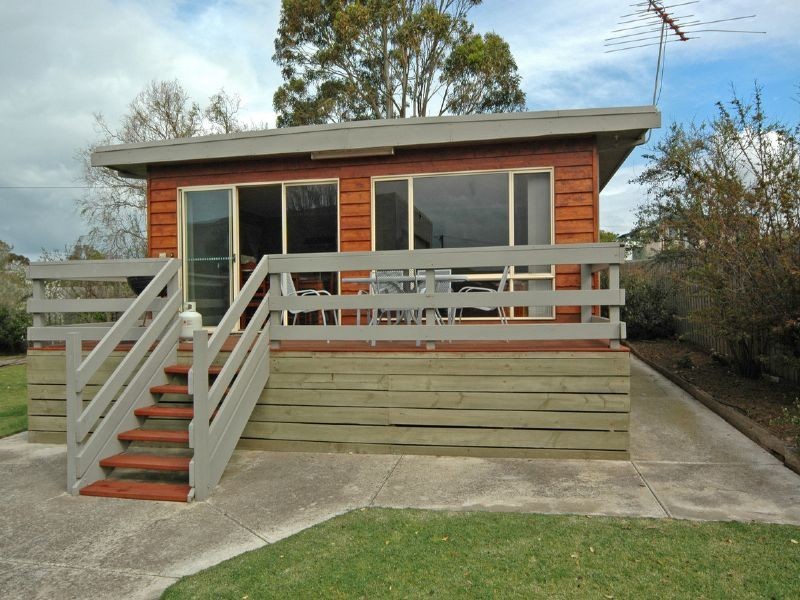 33 The Esplanade, Portarlington VIC 3223