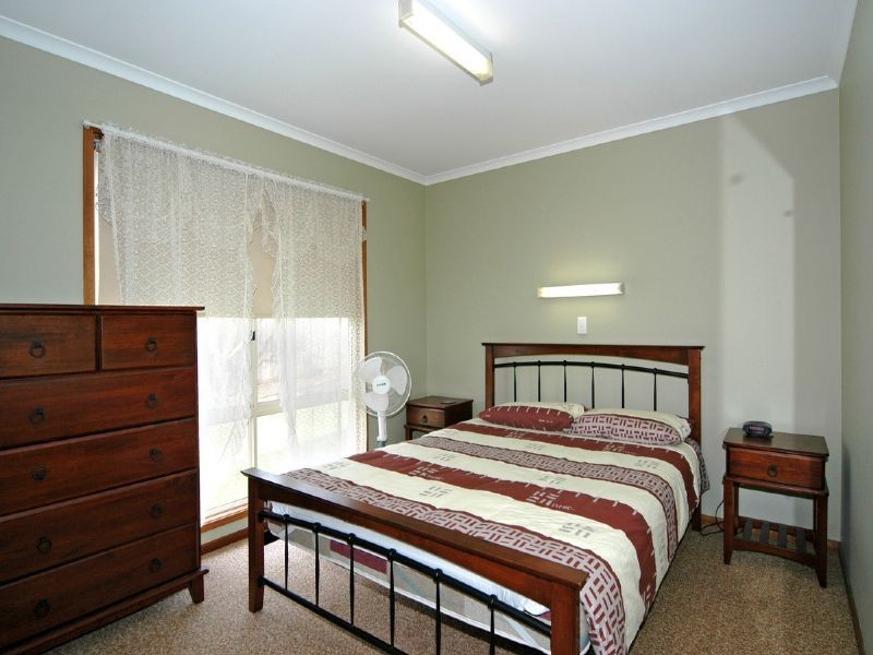 33 The Esplanade, Portarlington VIC 3223