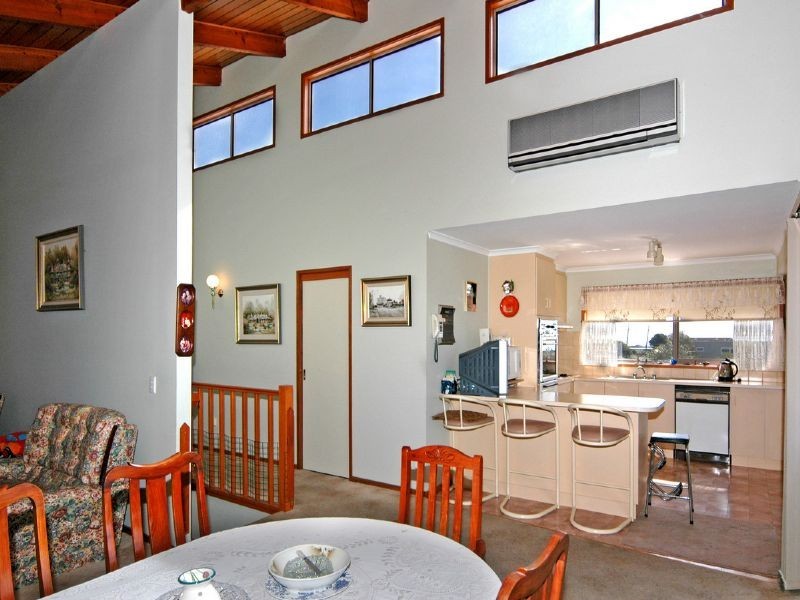 27 Evandale Ave, Portarlington VIC 3223