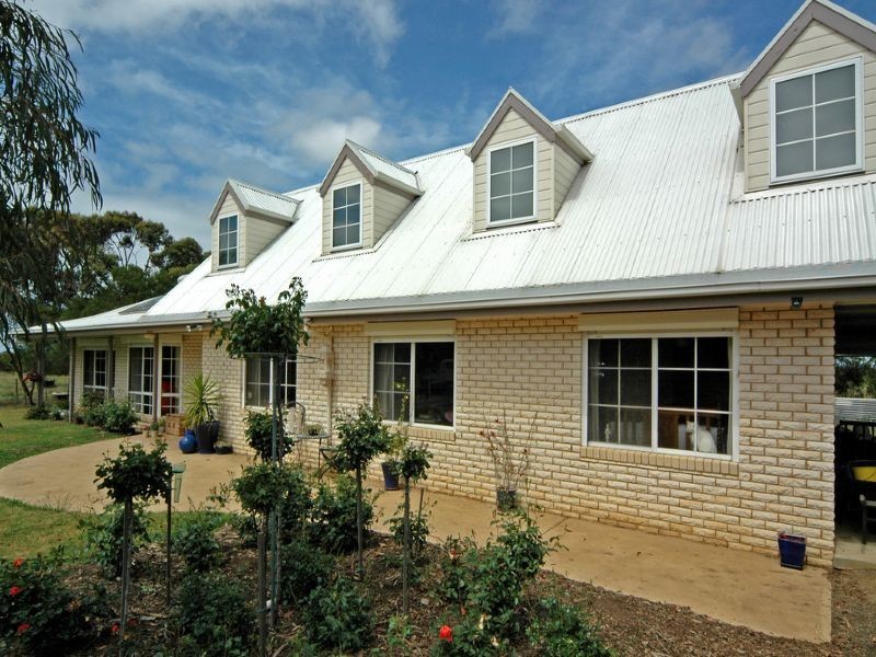 295 Harvey Road, St Leonards VIC 3223