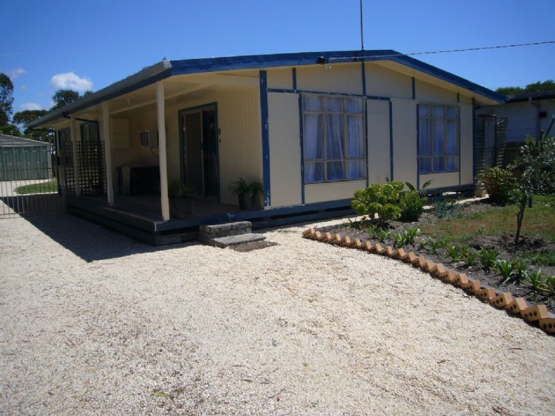 2 Edith Court, St Leonards VIC 3223