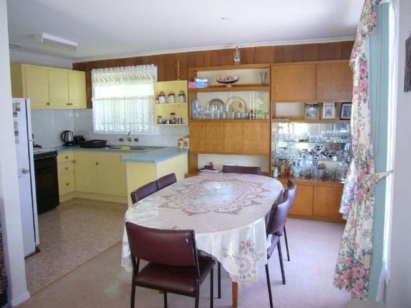 2 Edith Court, St Leonards VIC 3223