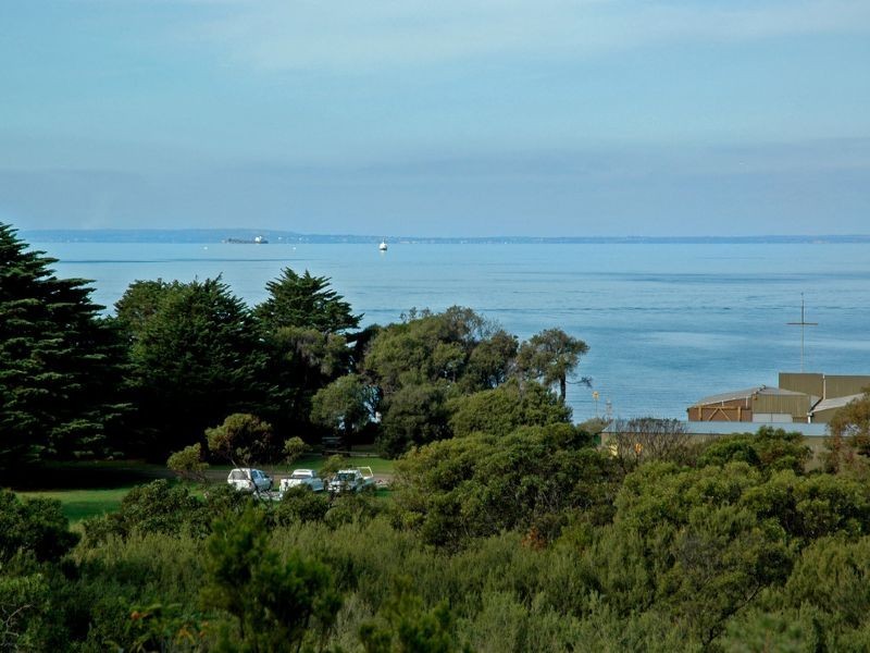 109a Bluff Road, St Leonards VIC 3223