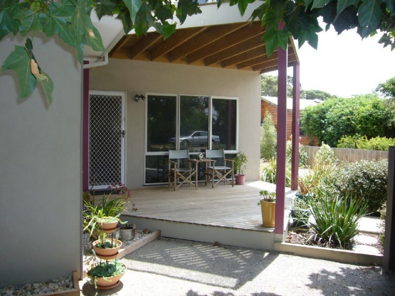 1/13 Bell Parade, St Leonards VIC 3223