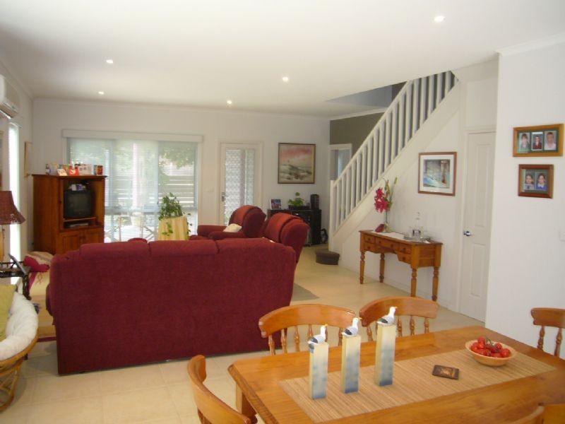 1/13 Bell Parade, St Leonards VIC 3223