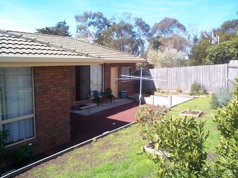 2/63 Geelong Road, Portarlington VIC 3223