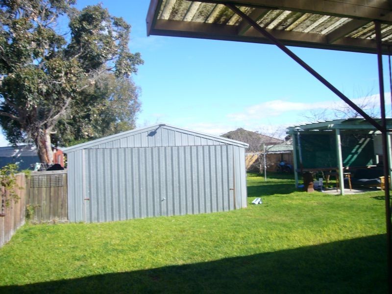 30 Mouchemore Avenue, St Leonards VIC 3223