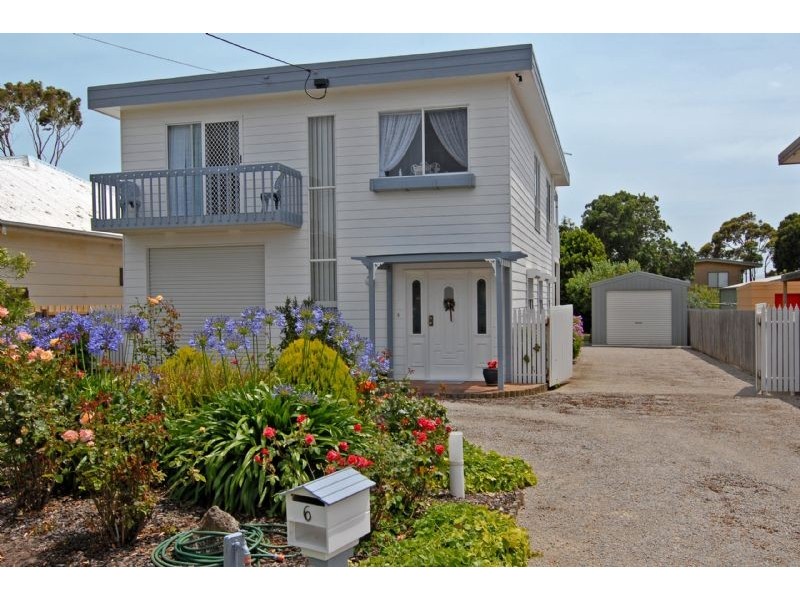6 Clyde  Avenue, St Leonards VIC 3223
