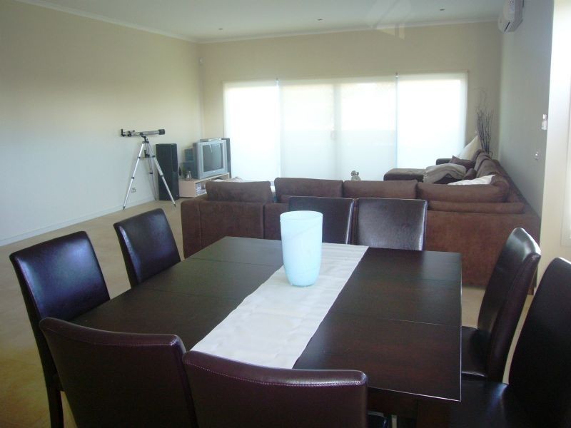 1-2/27 Bayside Avenue, St Leonards VIC 3223