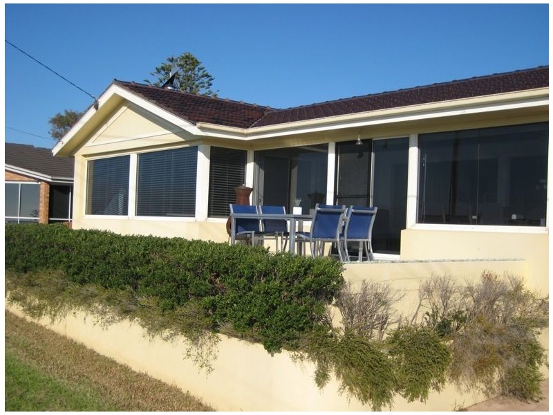 6 The Esplanade, Portarlington VIC 3223