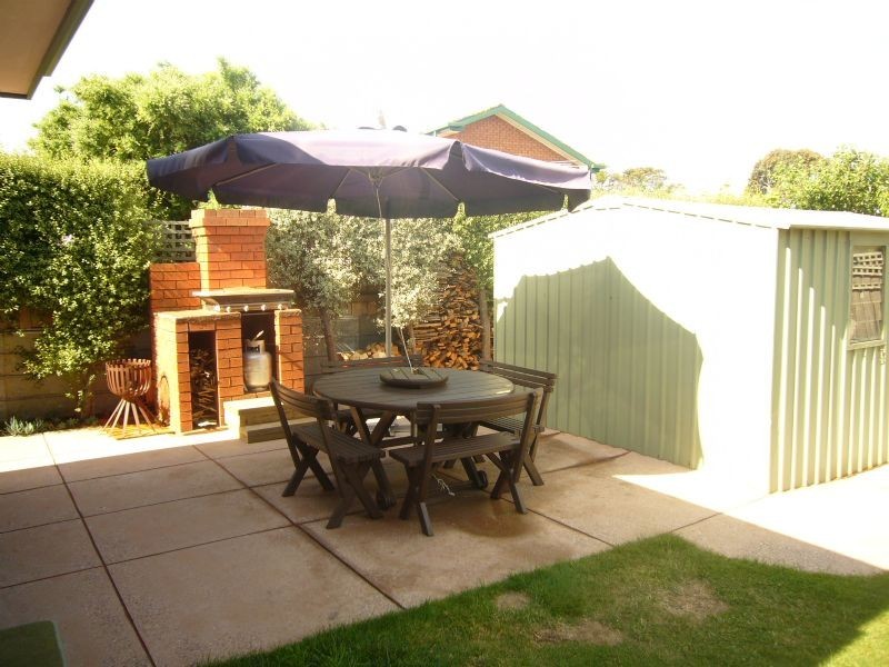 16 Leonard Street, St Leonards VIC 3223