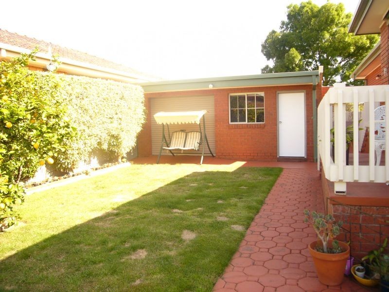 16 Leonard Street, St Leonards VIC 3223